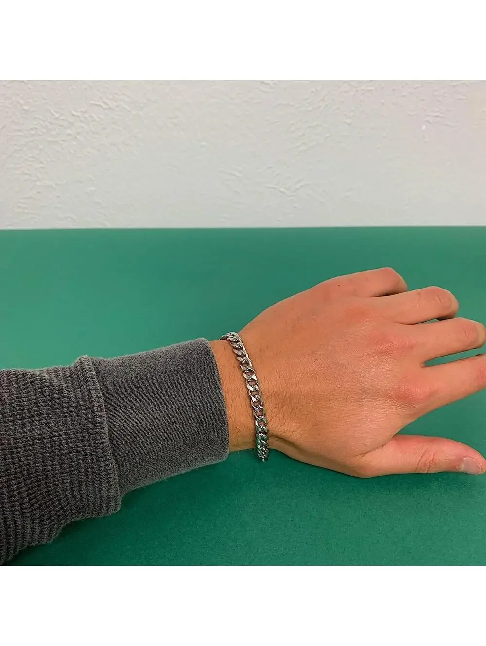 Y2k Vintage style Silver color Cuban Link bracelet. Cool design. Nice quality an